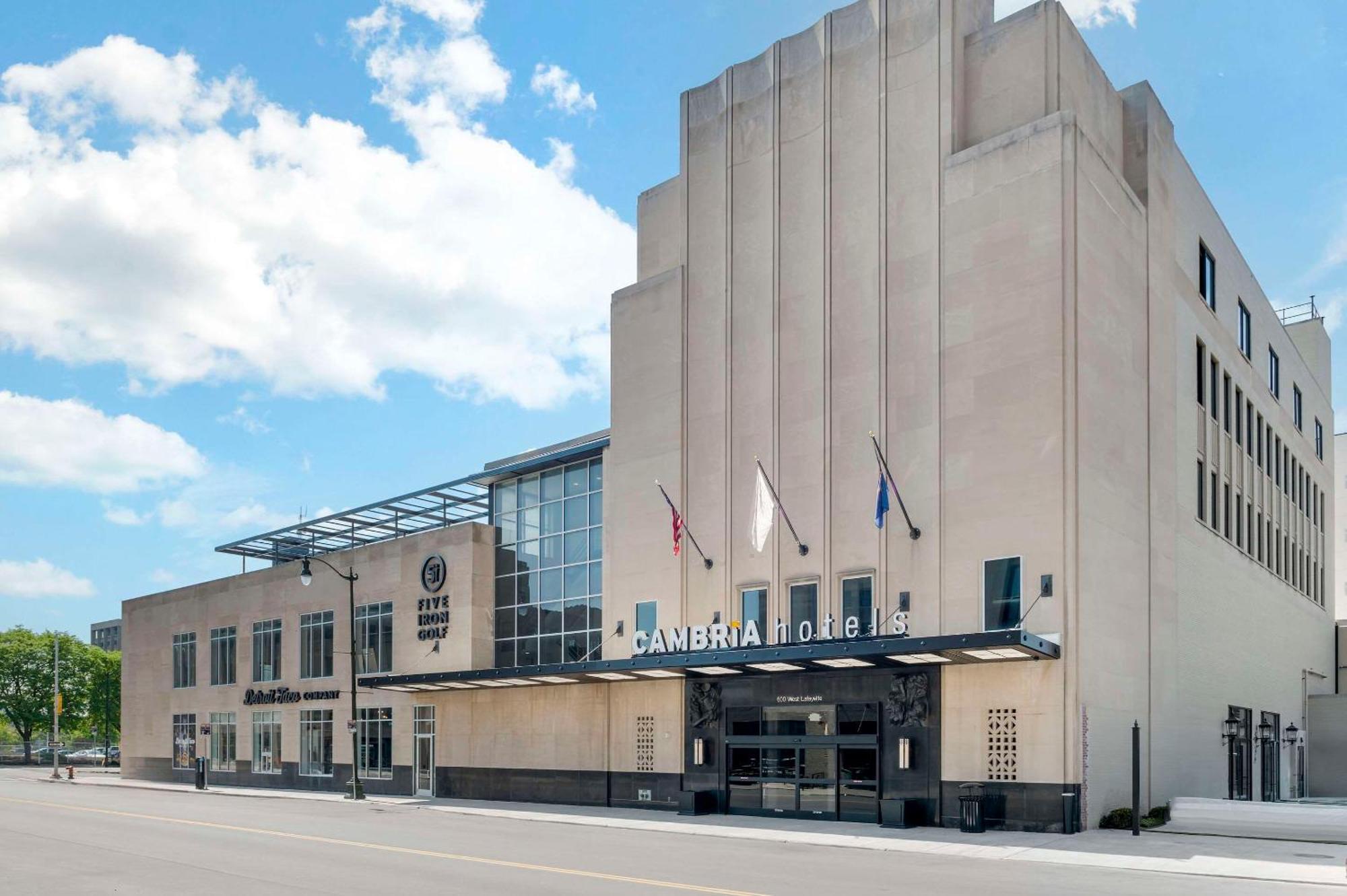 Cambria Hotel Detroit Downtown Exterior photo