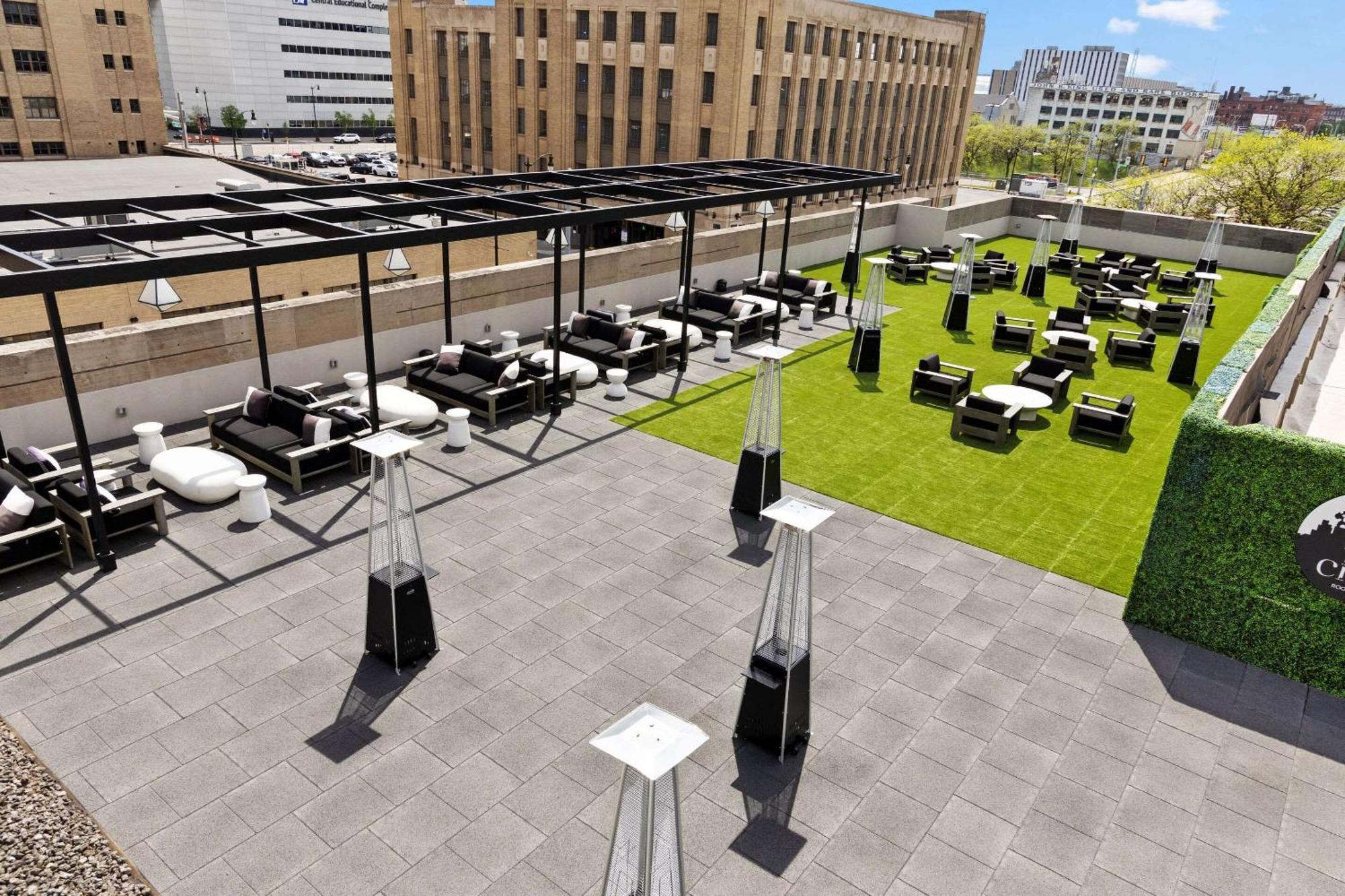 Cambria Hotel Detroit Downtown Exterior photo