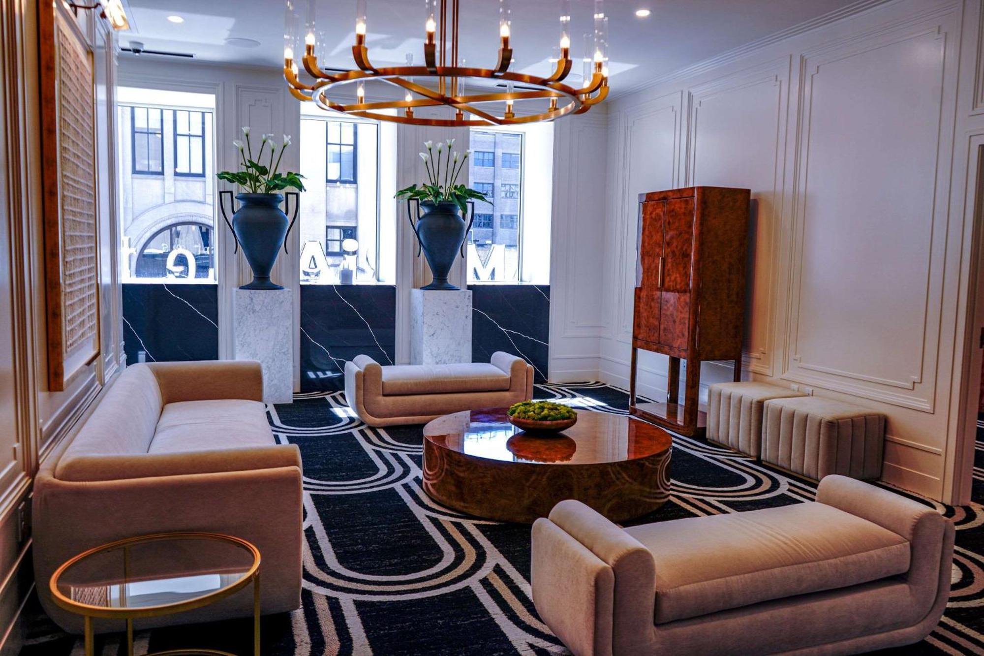 Cambria Hotel Detroit Downtown Exterior photo