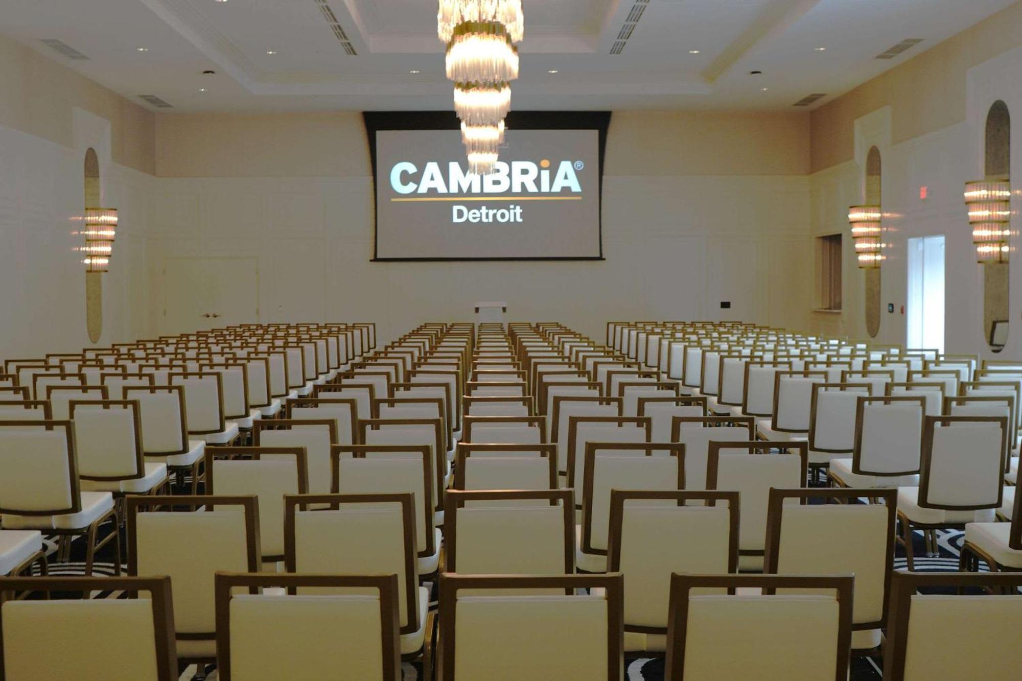 Cambria Hotel Detroit Downtown Exterior photo